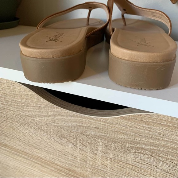 XAppeal Jordyn thong sandals - Picture 5 of 10